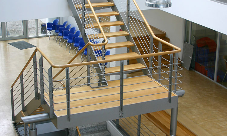 Stahltreppen mit Holz, Glas oder Kunststoff kombiniert Stahltreppe Kimmich weldingtec